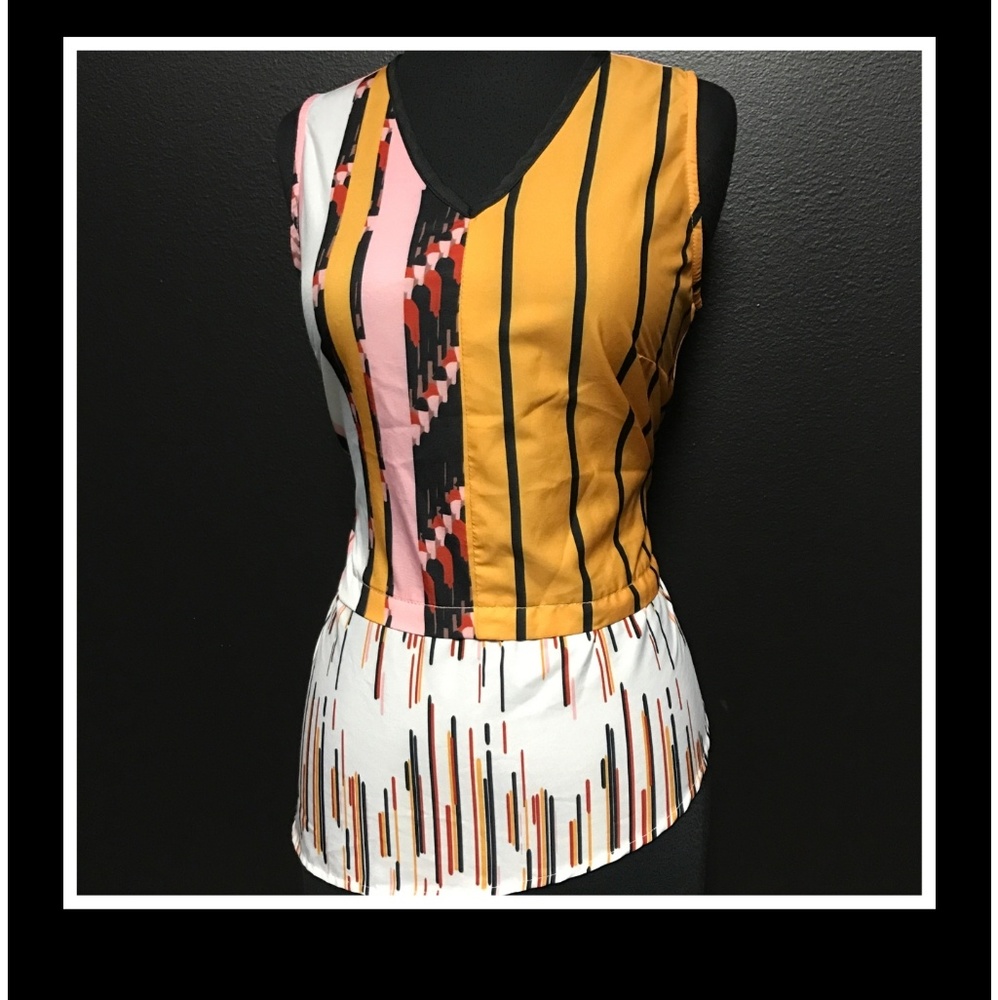 PLAINS & PRINTS TOP - Picture 2 of 3